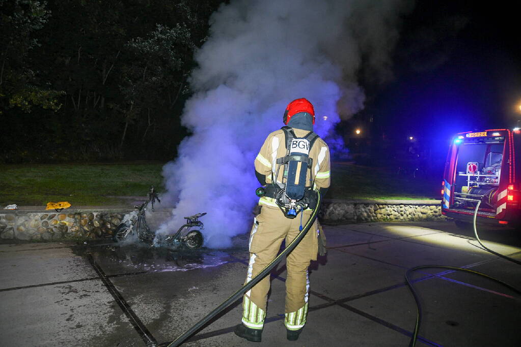 Scooter verwoest vanwege brand