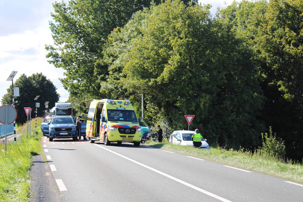 Fietser gewond bij aanrijding met auto