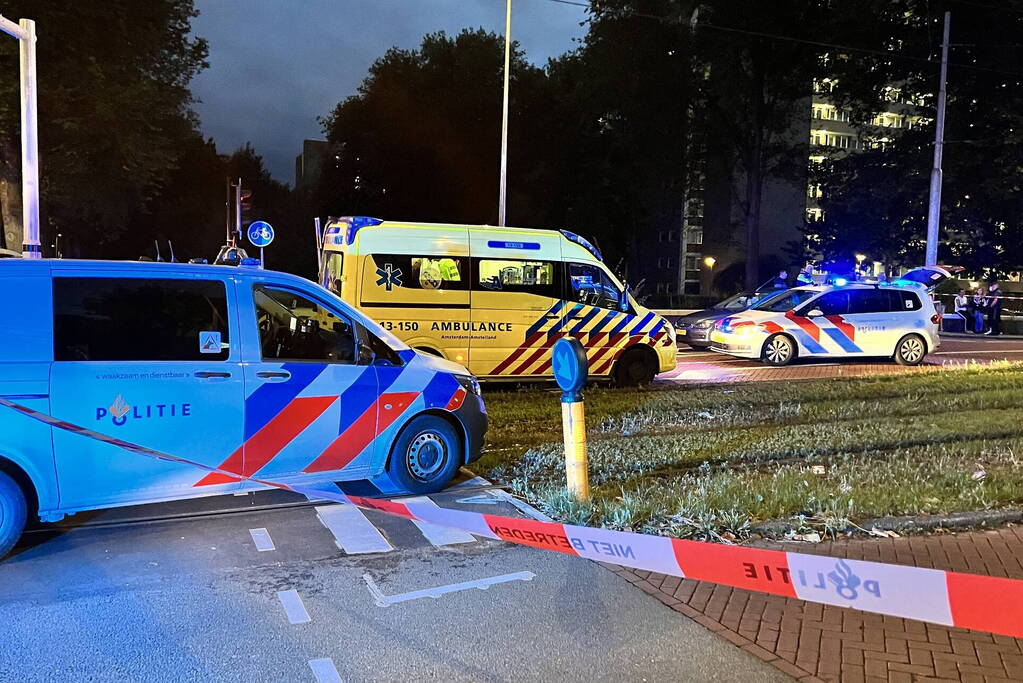 Man ernstig gewond na inslaan van raam