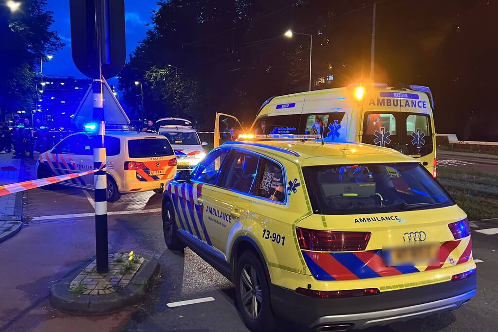 Man ernstig gewond na inslaan van raam