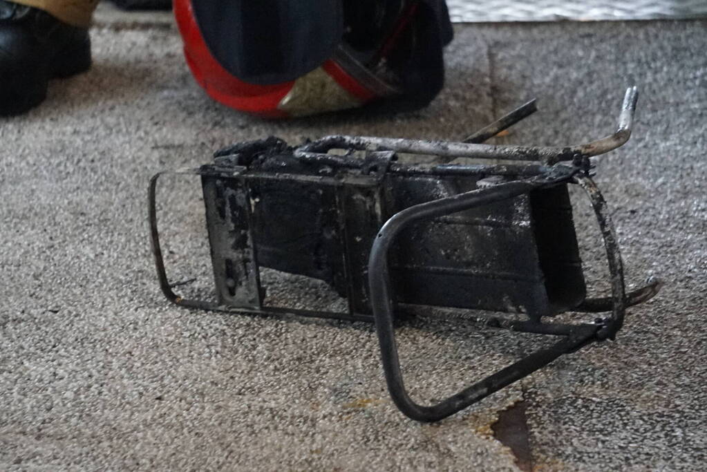 Elektrische fiets vliegt spontaan in brand