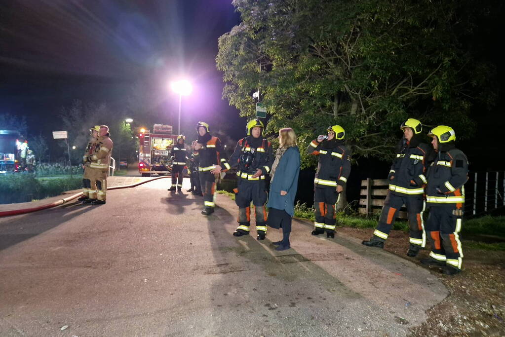 Brandweer voorkomt erger bij grote boerderij brand