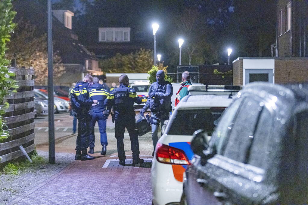 Vier personen aangehouden na melding vuurwapen