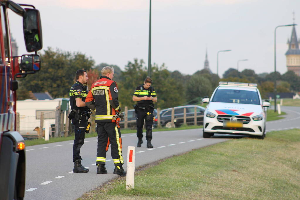 Brandweer ingezet voor los trekken vastgelopen zeilboot