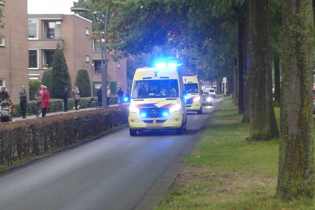 Traumateam assisteert bij incident in woning