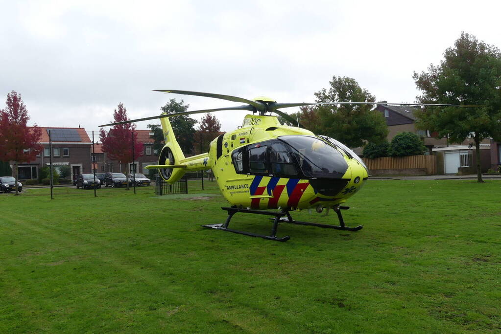 Traumateam assisteert bij incident in woning