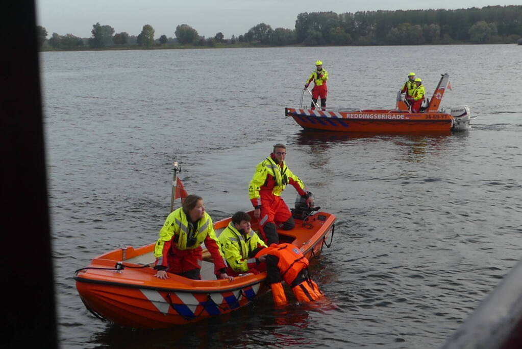 Grote hulpverleningsoefening op de Maas