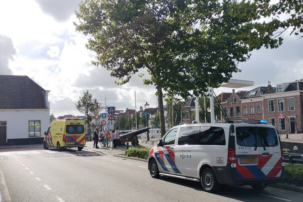Politie redt te water geraakt persoon