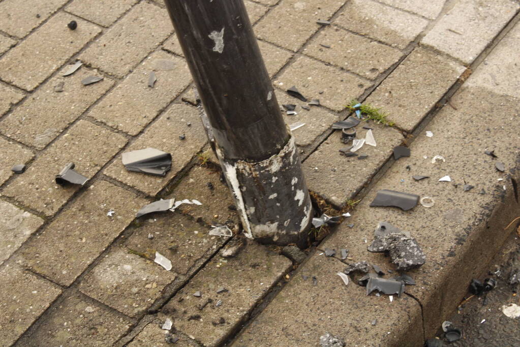 Automobilist ramt verkeerslicht