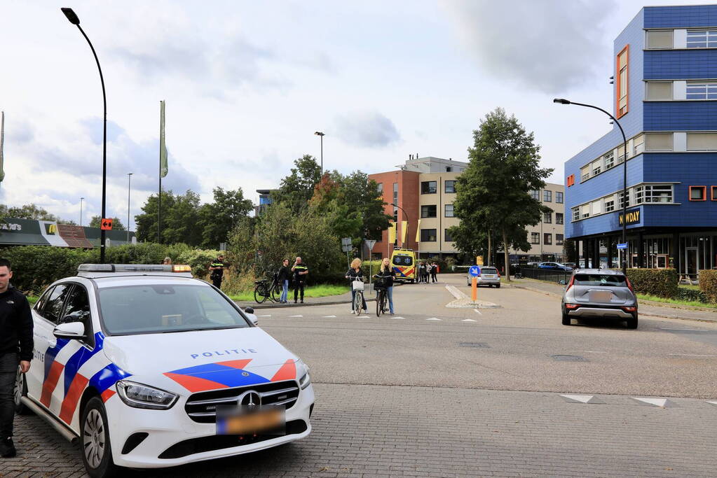Overstekende fietser geschept tijdens oversteken