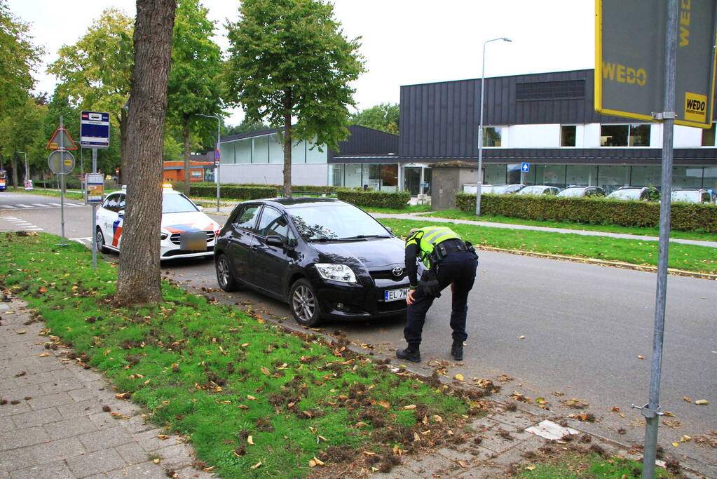 Fietser gewond bij botsing tegen personenwagen