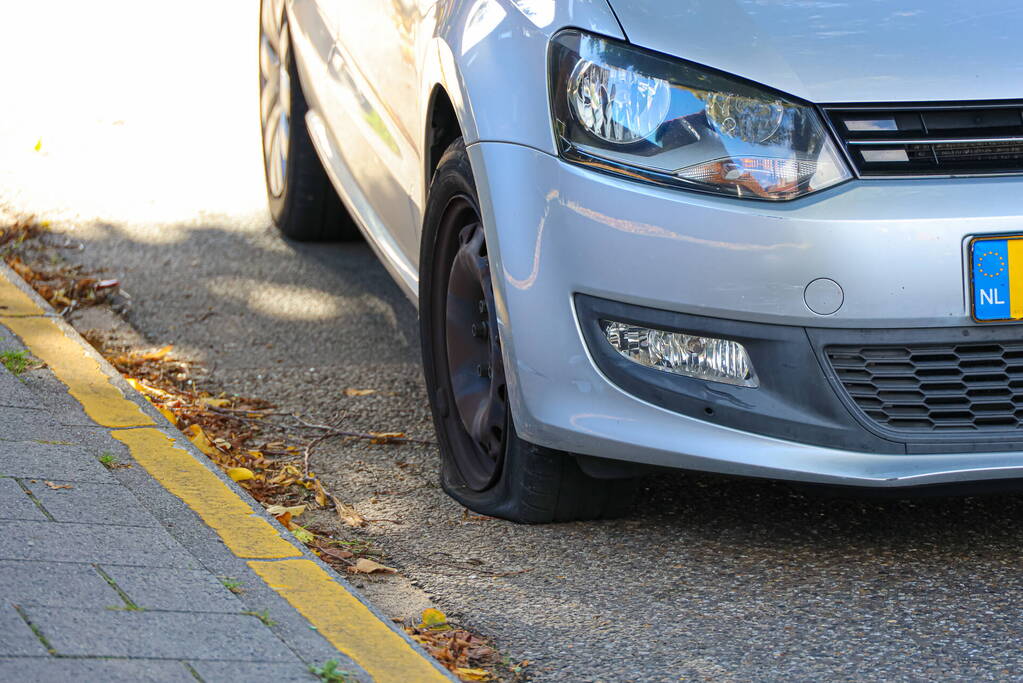 Oudere vrouw gewond bij aanrijding met auto