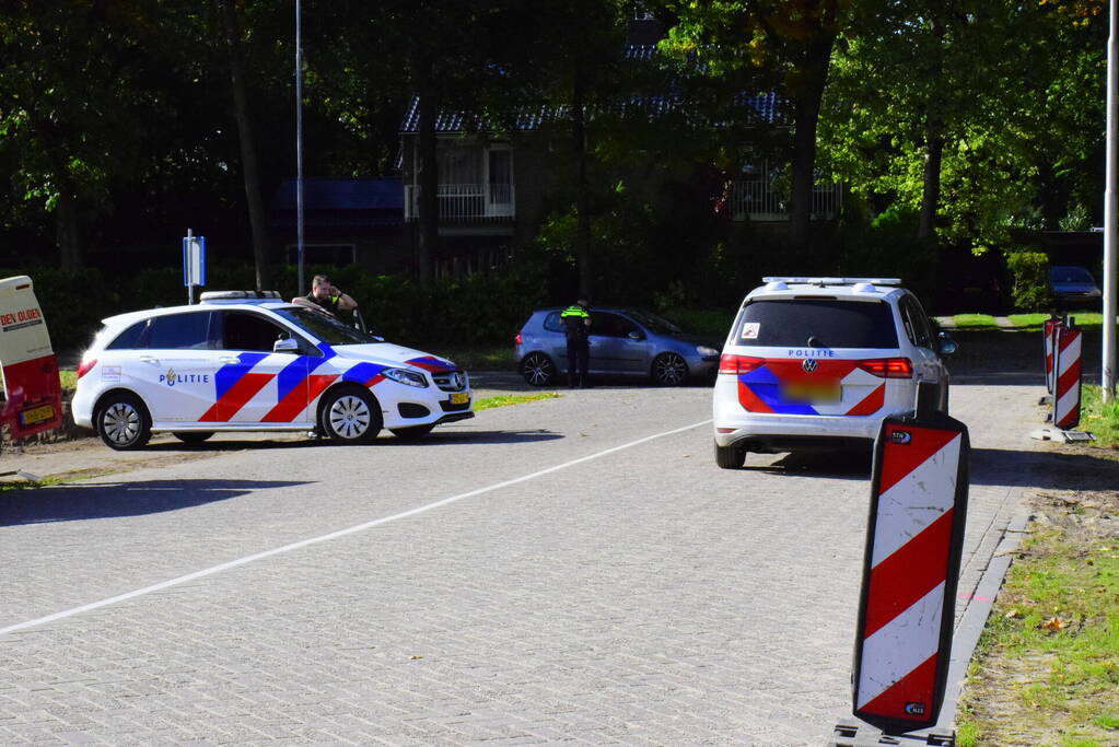 Man en vrouw beide donker getint gezocht na heterdaad