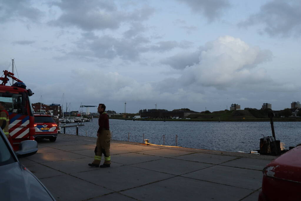 Brand op schip blijkt rookbom