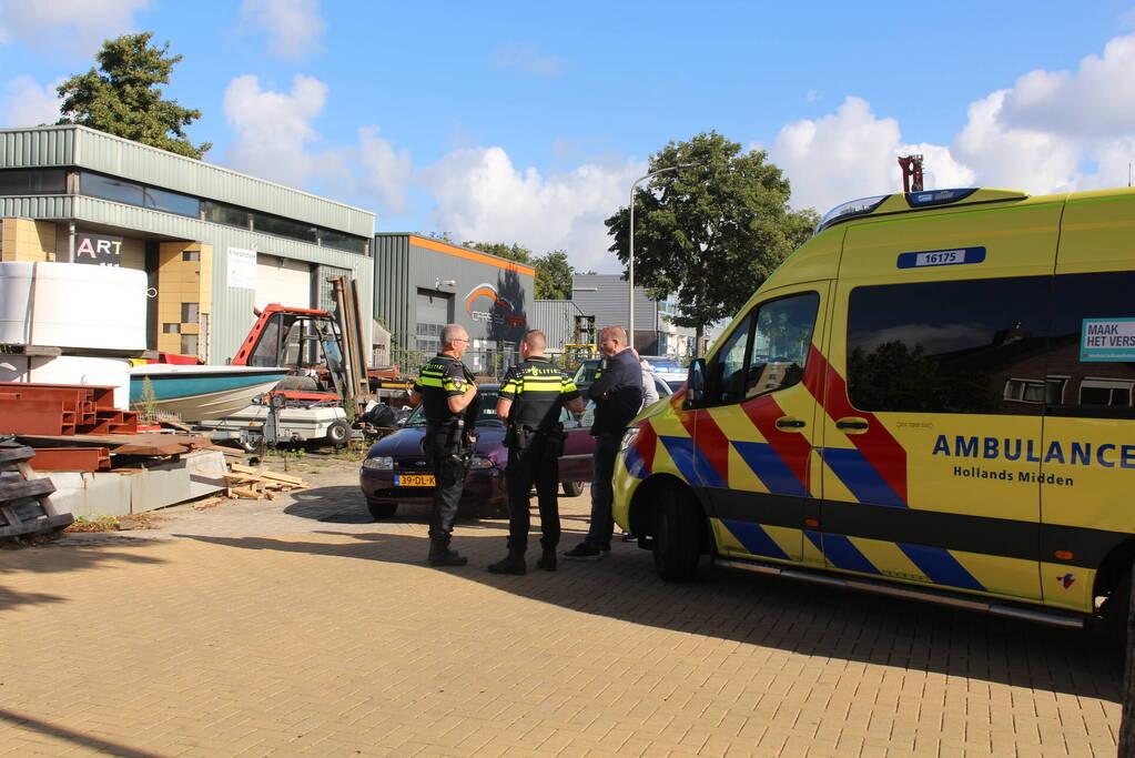 Automobilist onder invloed botst op scooter