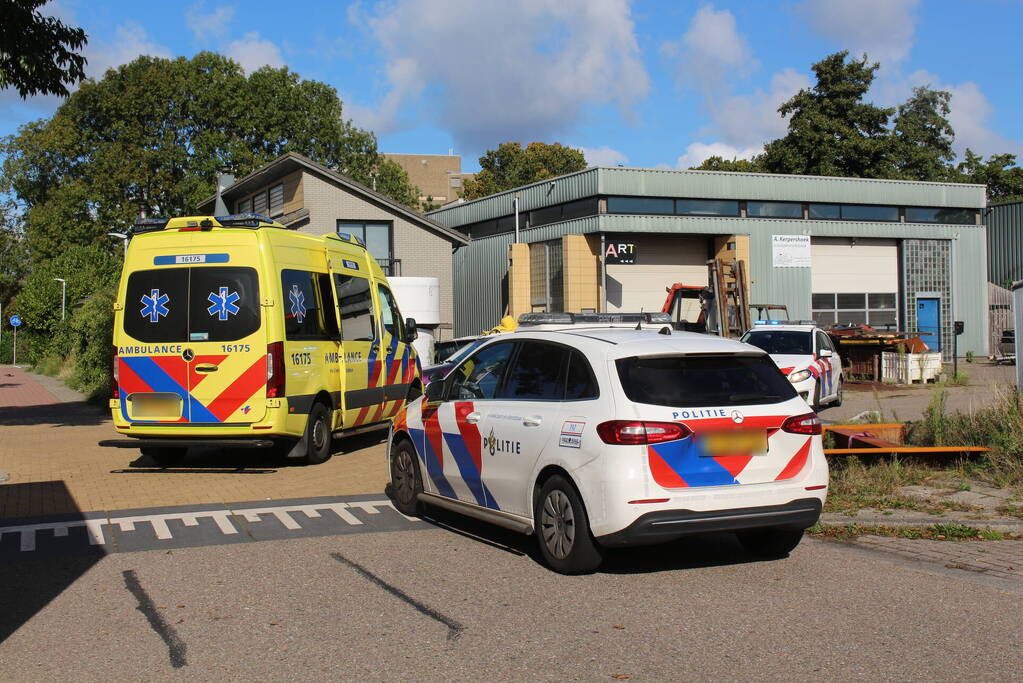 Automobilist onder invloed botst op scooter