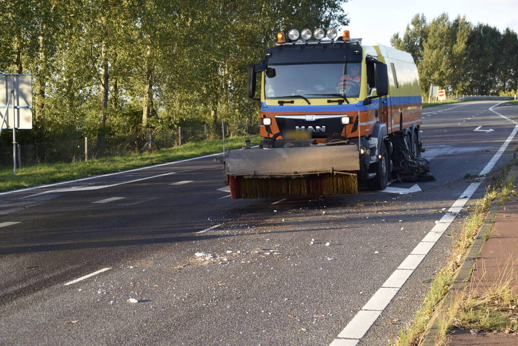 Camper belandt op zijkant
