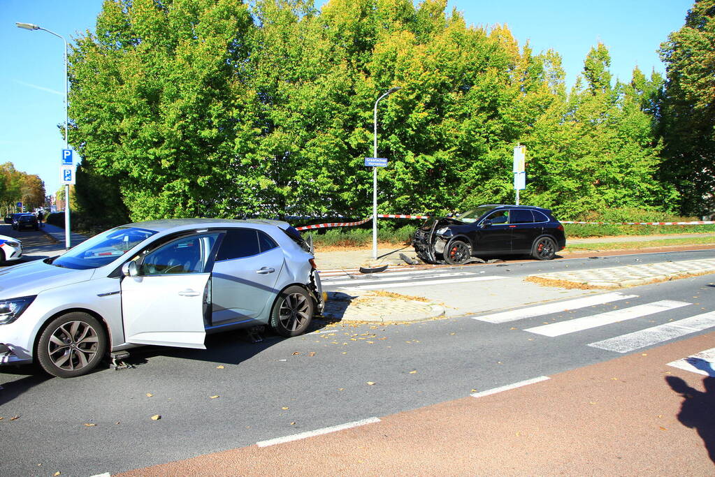 Bestuurder slaat op de vlucht na ongeval