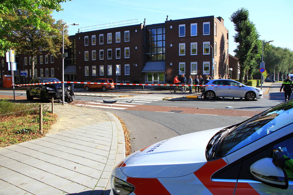 Bestuurder slaat op de vlucht na ongeval