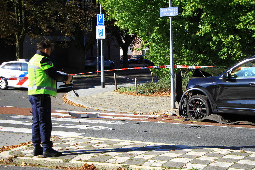 Bestuurder slaat op de vlucht na ongeval