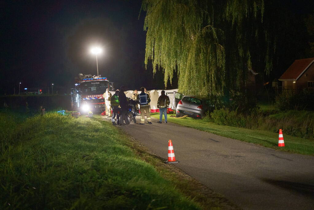 Dode na eenzijdige aanrijding met boom