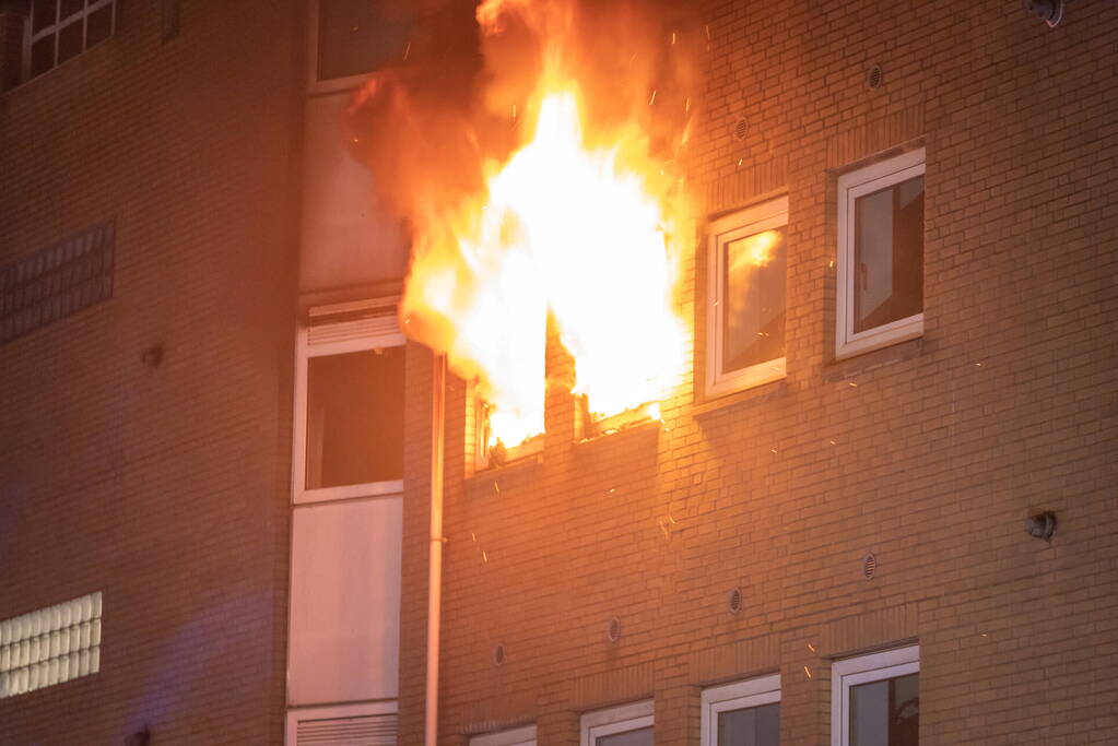 Dode bij uitslaande brand in flatwoning