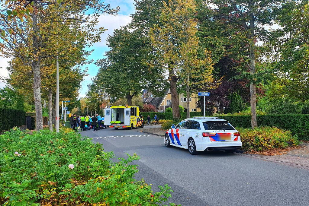 Fietsster aangereden door auto