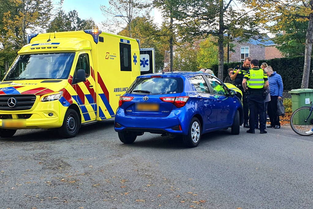 Fietsster aangereden door auto