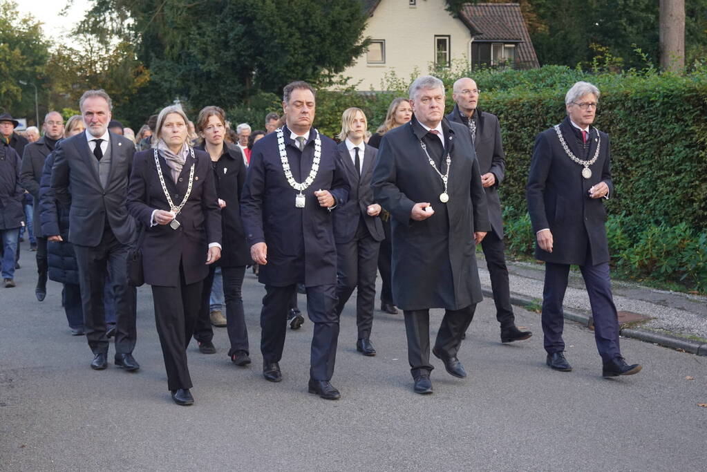 Indrukwekkende herdenkingstocht tijdens Tocht van Vrees en Hoop