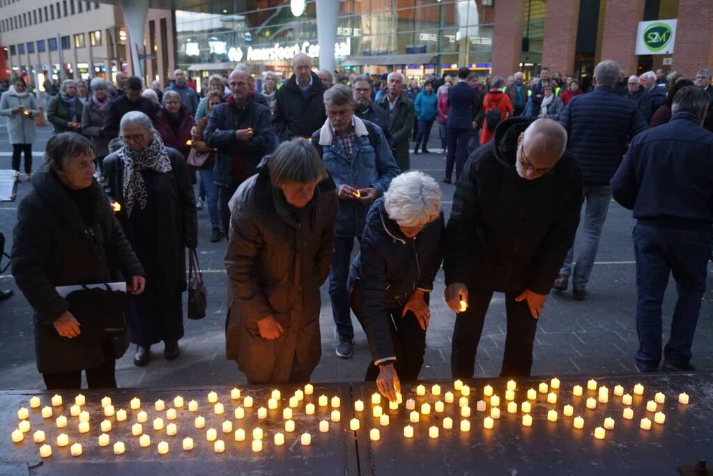 Indrukwekkende herdenkingstocht tijdens Tocht van Vrees en Hoop