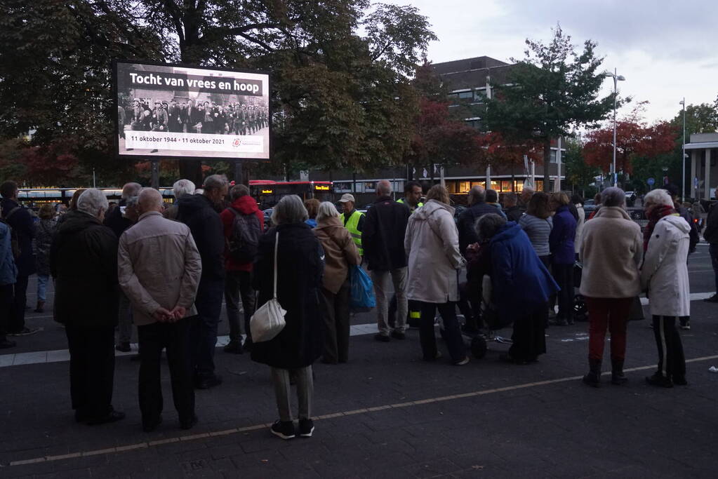 Indrukwekkende herdenkingstocht tijdens Tocht van Vrees en Hoop