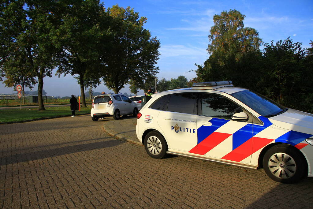 Twee automobilisten in botsing na uitwijken voor ambulance