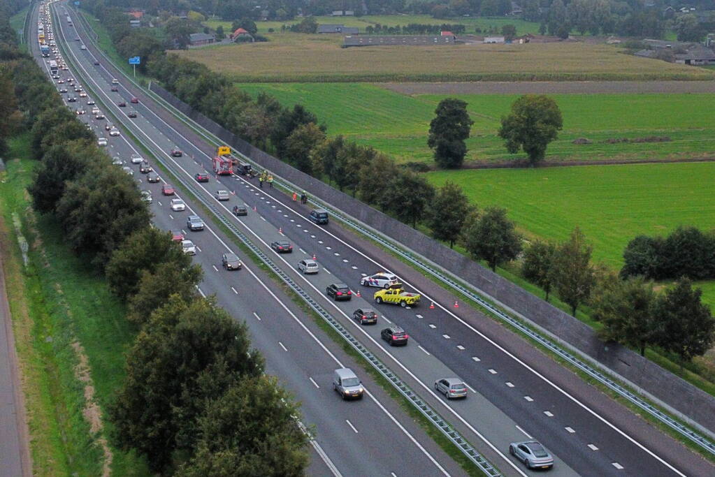 Flinke file vanwege brand in bestelbus