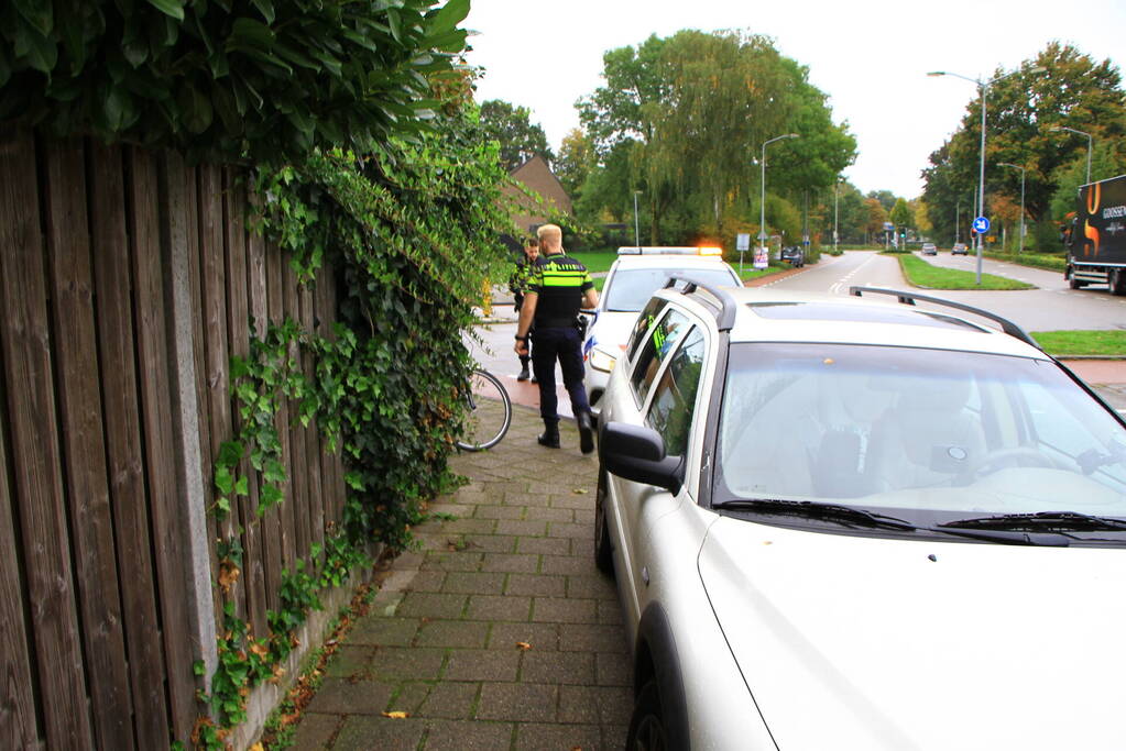 Botsing tussen automobilist en overstekende fietser