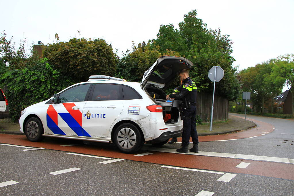 Botsing tussen automobilist en overstekende fietser