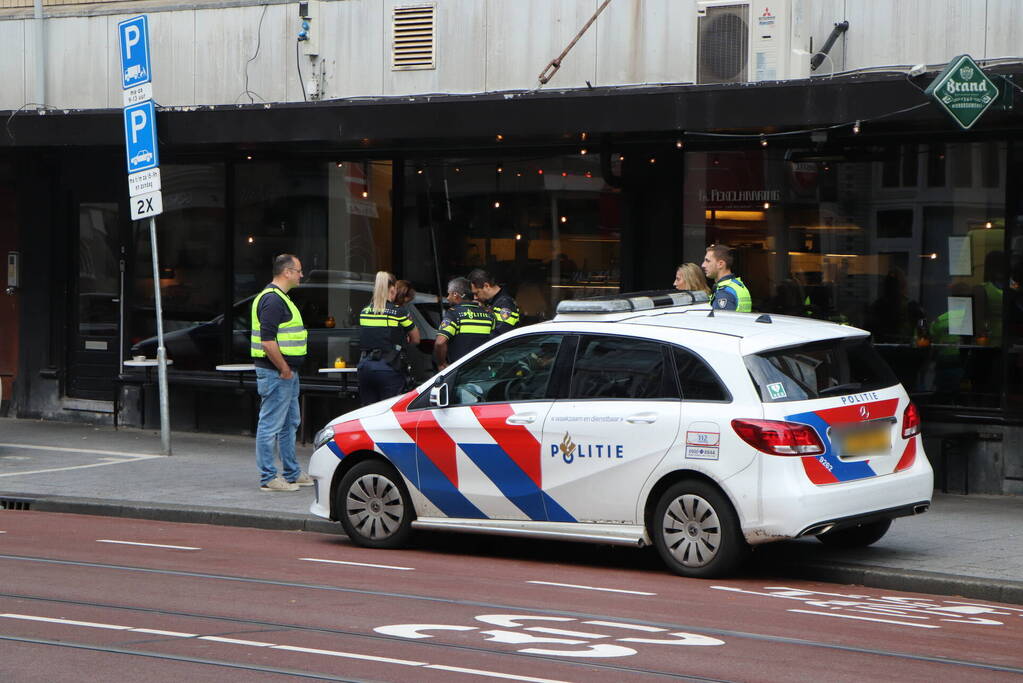 Motorrijder rijdt door na ongeval met scooter