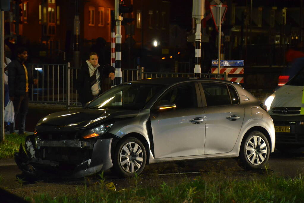 Scooterrijder ernstig gewond na ongeval met auto