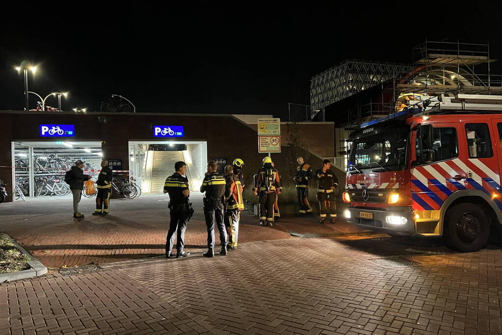 Brandweer verricht onderzoek wegens gaslucht