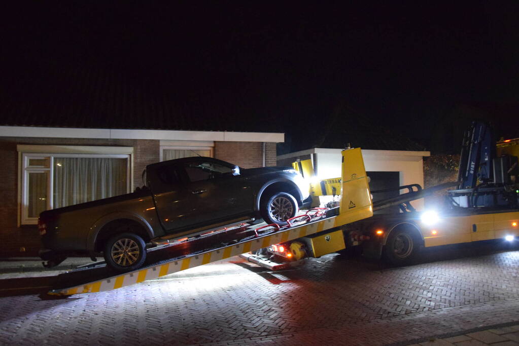 Personen gewond bij aanrijding op strand, bestuurder rijdt door