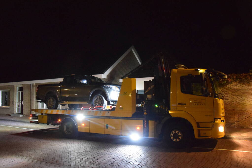Personen gewond bij aanrijding op strand, bestuurder rijdt door