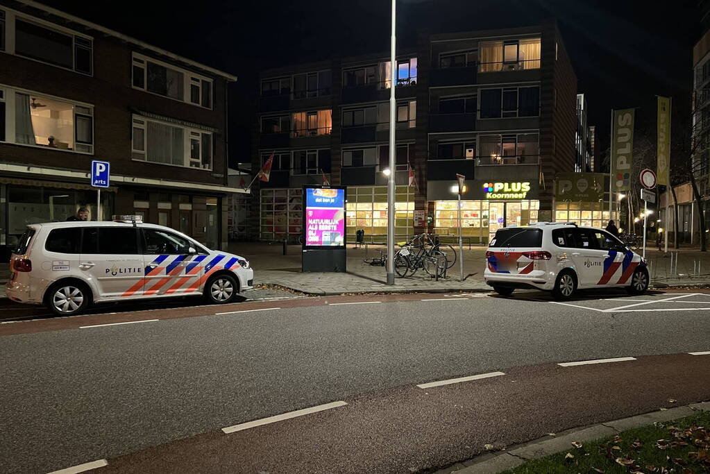 Politie op zoek naar overvallers op eetgelegenheid