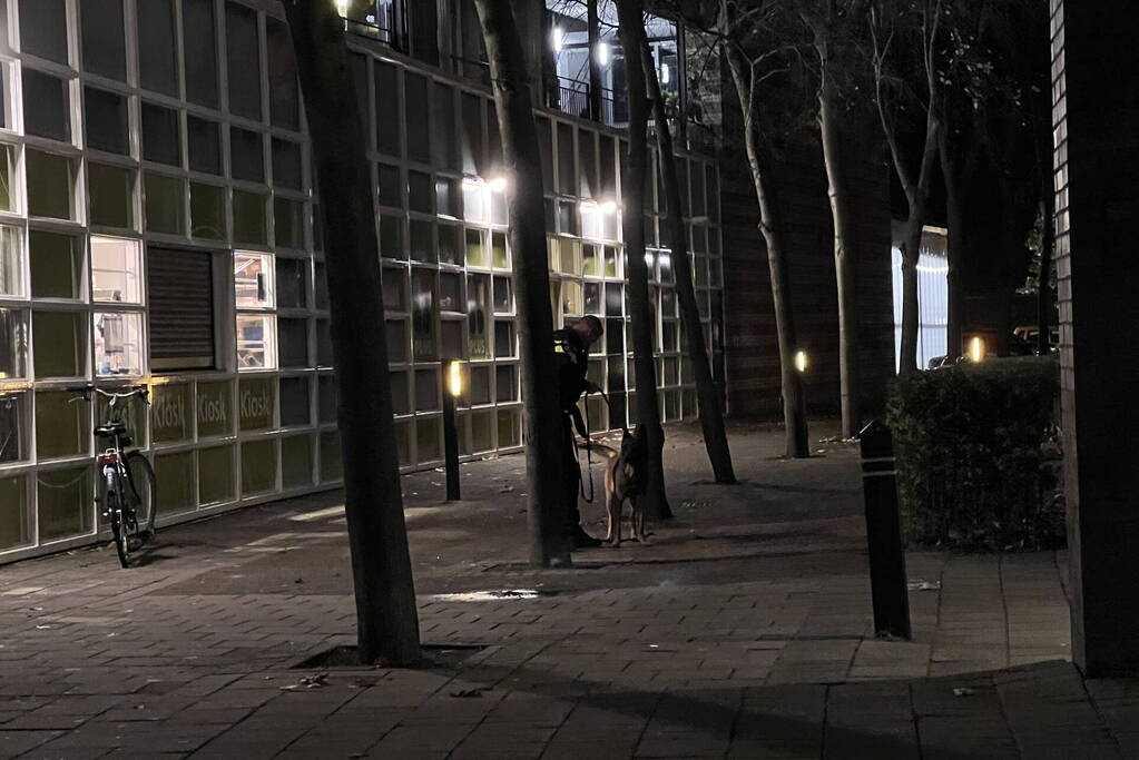 Politie op zoek naar overvallers op eetgelegenheid