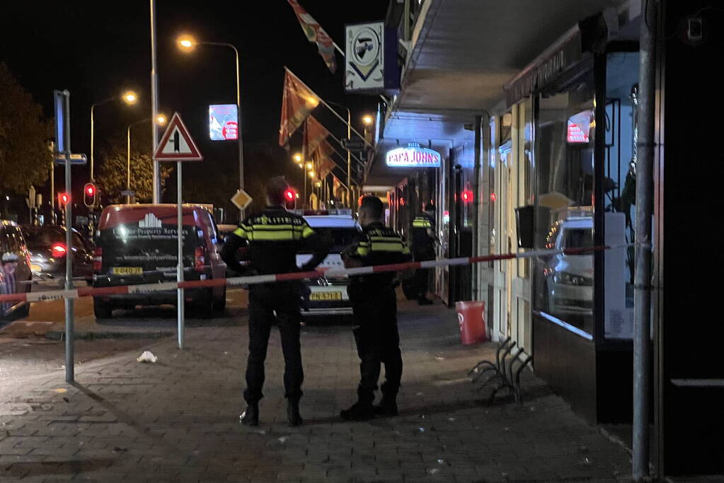 Politie op zoek naar overvallers op eetgelegenheid