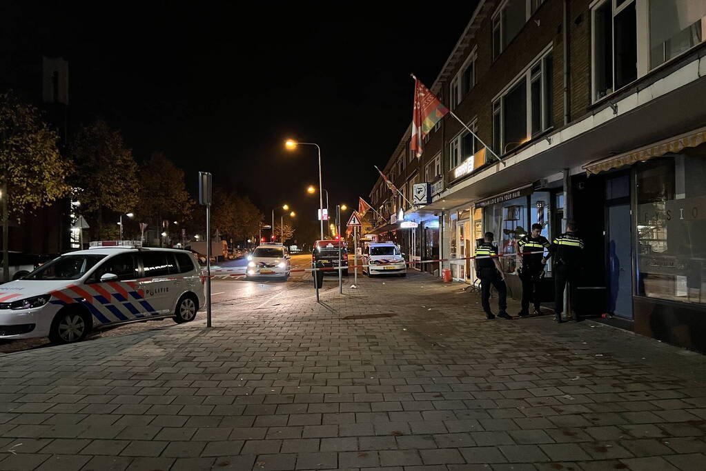 Politie op zoek naar overvallers op eetgelegenheid