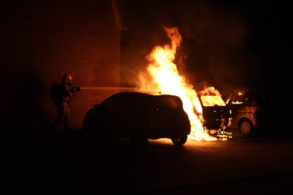 Flinke schade wegens overslaande brand