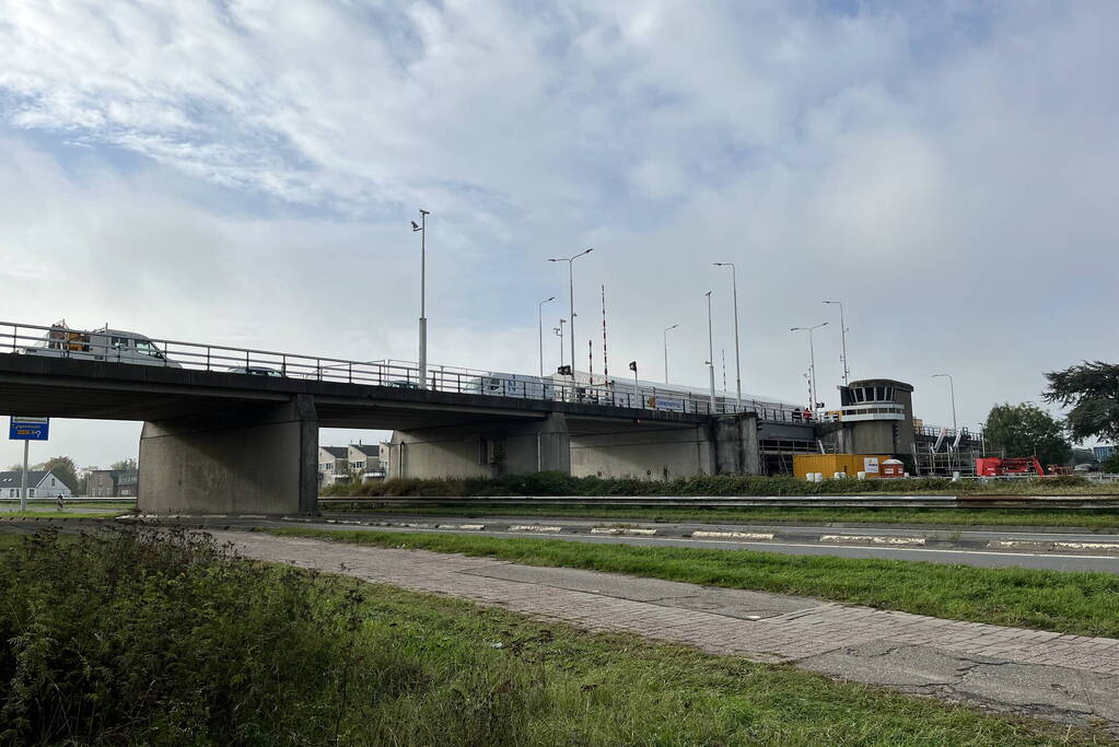 Groot onderhoud aan Coenecoopbrug