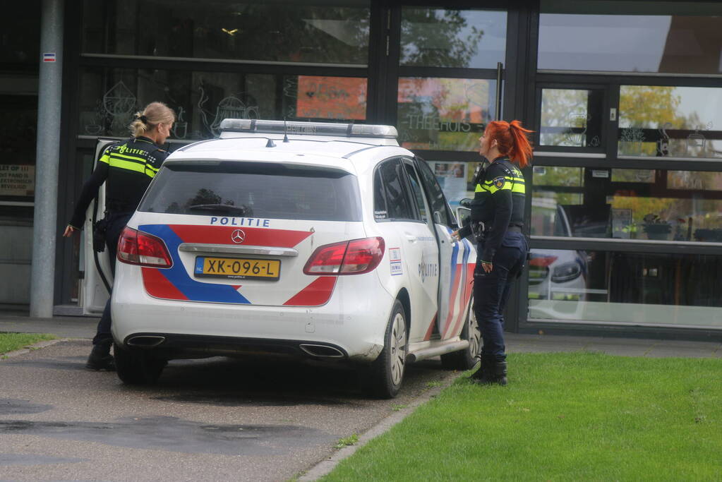 Houten bank afgebrand in park