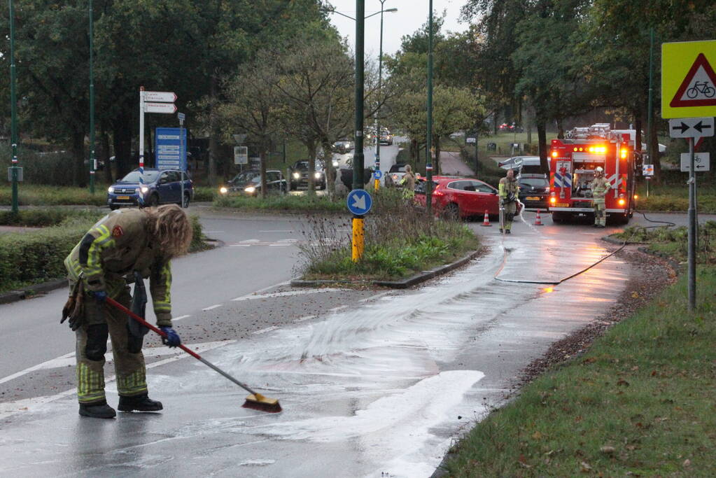 Wegdek spekglad door diesellekkage