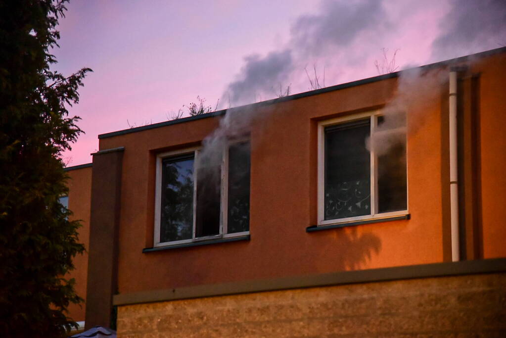 Hennepkwekerij aangetroffen na uitslaande brand