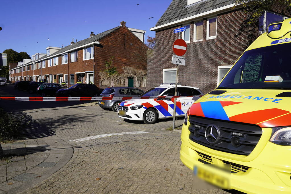 Ambulancemedewerker overgoten met heet water in woning